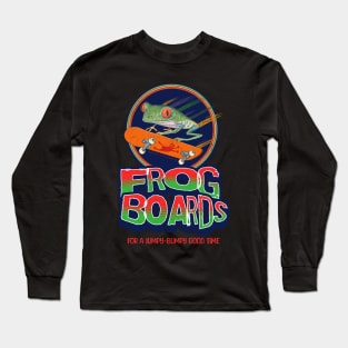 Cute red eyed tree frog riding a skateboard having a jumpy bumpy good time tee Long Sleeve T-Shirt